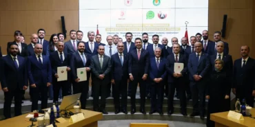 Türkiye ve Irak arasında yeni petrol anlaşması: Günlük 750 bin varil taşınacak 4 Turkiye-ve-Irak-arasinda-yeni-petrol-anlasmasi-Gunluk-750-bin-varil-tasinacak-featured