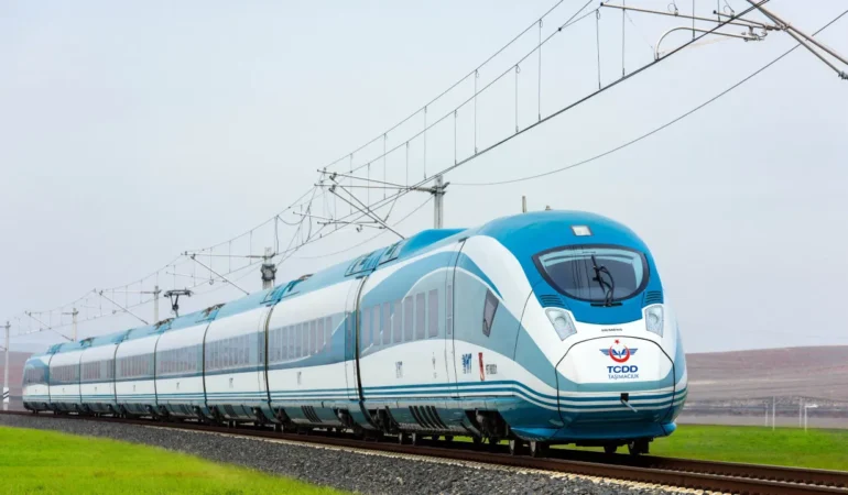 Turkiye8217nin-Hizli-Tren-Agi-Genisliyor-118217den-27-Ile-Ulasim-featured