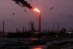 Venezuela-ve-ABD-Petrol-Anlasmasi-25-Yil-1.5-Milyon-VarilGun-Uretim-featured