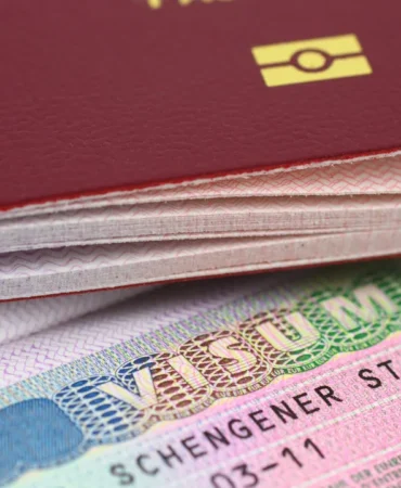 Vize Randevu Dolandırıcılığı: 49 Kişi Gözaltına Alındı 8 Vize-Randevu-Dolandiriciligi-49-Kisi-Gozaltina-Alindi-featured