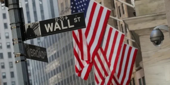 Wall Street'te tarihi kapanış: Dow Jones ve S&P 500 rekor tazeledi