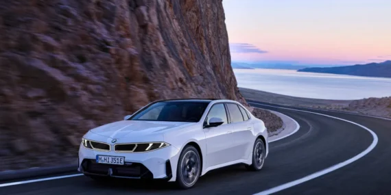 BMW 3 Serisi Yenilendi: Elektrikli i3 ve Yeni Motorlar