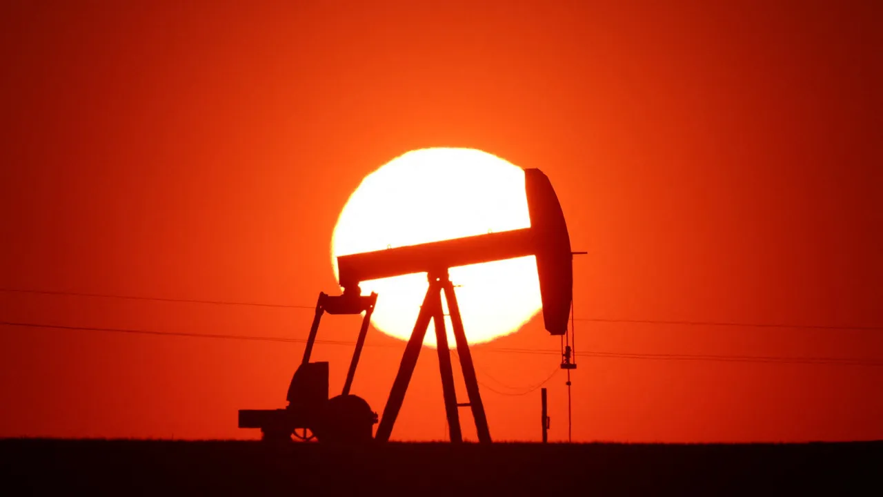 Brent-Petrol-102-Dolara-Dayandi-Arz-Endiseleri-Tirmaniyor-featured