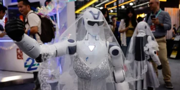 Cin8217de-Teknoloji-Turlari-Yapay-Zeka-ve-Robotik-Turizm-Cekiyor-featured