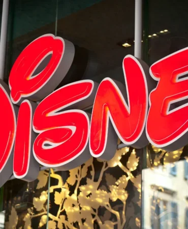 Disney8217de-Kapsamli-Isten-Cikarmalar-Binlerce-Calisan-Etkileniyor-featured