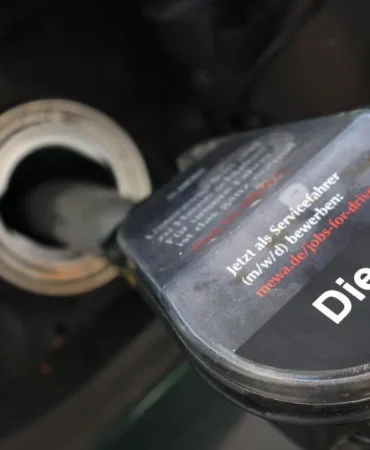 Dizel Fiyatları Avrupa ve ABD'de Rekor Kırdı 7 Dizel-Fiyatlari-Avrupa-ve-ABD8217de-Rekor-Kirdi-featured