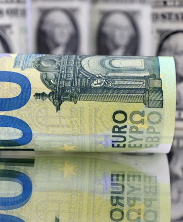 Dolar-Euro-Karsisinda-Yukseliyor-Eylul8217de-25-Artis-featured