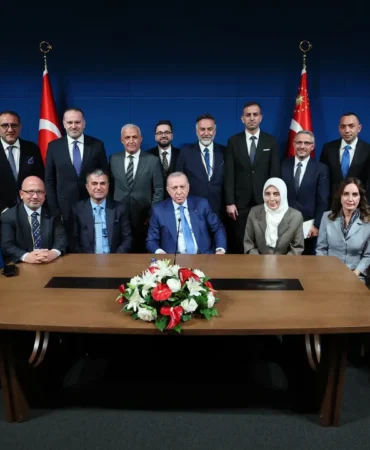 Erdogan8217dan-Fon-Sorusturmasi-Aciklamasi-8220Hukuk-Onunde-Hesap-Verecekler8221-featured