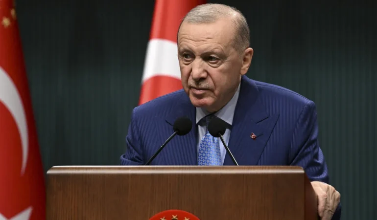 Erdogan8217dan-Fon-Sorusturmasi-Milletin-Hakkina-El-Uzatanla-Devlet-Karsilasir-featured