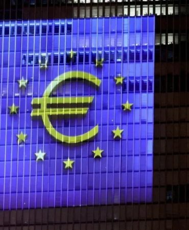 Euro Bölgesi Yatırımcı Güveni 4 Yılın Zirvesinde 10 Euro-Bolgesi-Yatirimci-Guveni-4-Yilin-Zirvesinde-featured