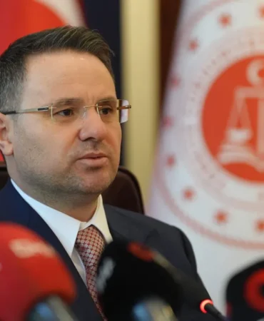 Fon Soruşturmasında 46 Tüzel Kişi ve 18 Fonun Mal Varlığı Donduruldu 9 Fon-Sorusturmasinda-46-Tuzel-Kisi-ve-18-Fonun-Mal-Varligi-Donduruldu-featured