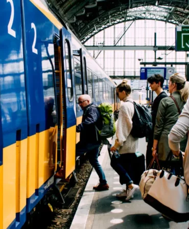 Hollanda'da Ulaşım Grevi Trafiği Beklenenden Az Etkiledi 5 Hollanda8217da-Ulasim-Grevi-Trafigi-Beklenenden-Az-Etkiledi-featured
