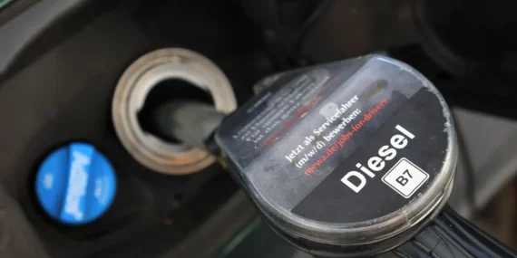 İngiltere’de Akaryakıt Fiyatları Rekor Kırdı
