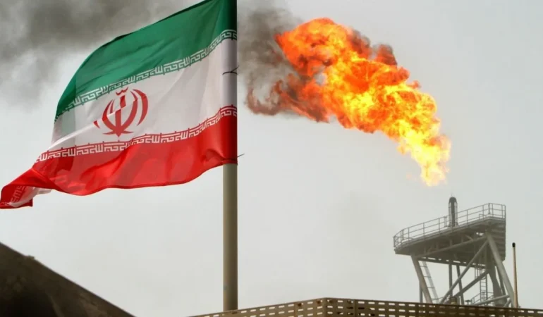 Iran-Petrol-Ihracati-Ussu-Hark-Adasi8217nda-Patlama-Sesleri-featured