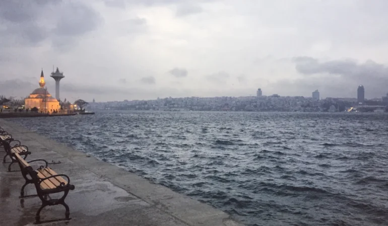 İstanbul'a Kuvvetli Yağış ve Fırtına Uyarısı 6 Istanbul8217a-Kuvvetli-Yagis-ve-Firtina-Uyarisi-featured