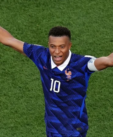 Mbappe-Nike8217tan-Ayrildi-On-ile-Yeni-Donem-Basladi-featured