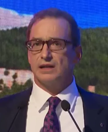Ömer Koç: Enflasyon Yüksek, Finansman Maliyeti Yatırımı Engelliyor 7 Omer-Koc-Enflasyon-Yuksek-Finansman-Maliyeti-Yatirimi-Engelliyor-featured