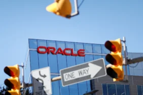 Oracle8217da-CEO-Calisan-Maas-Farki-Olaganustu-Boyutlarda-featured