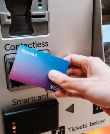 Revolut8217ta-Siber-Saldiri-Italyan-Devlet-E-postasi-Kullanildi-featured