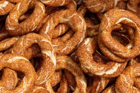 Simit Fiyatları Denetimde: Ticaret Bakanlığı Harekete Geçti 3 Simit-Fiyatlari-Denetimde-Ticaret-Bakanligi-Harekete-Gecti-featured