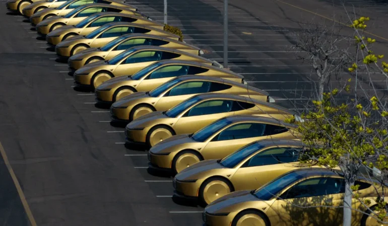 Tesla Cybercab Tanıtımı Sonrası Hisselerde Sert Düşüş 6 Tesla-Cybercab-Tanitimi-Sonrasi-Hisselerde-Sert-Dusus-featured