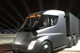 Tesla Semi Teslimatları Başladı: Beklenen Gün Geldi 4 Tesla-Semi-Teslimatlari-Basladi-Beklenen-Gun-Geldi-featured