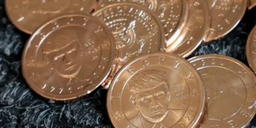 Trump Portreli 1 Dolar Para 250. Yıl İçin Çıktı 3 Trump-Portreli-1-Dolar-Para-250.-Yil-Icin-Cikti-featured