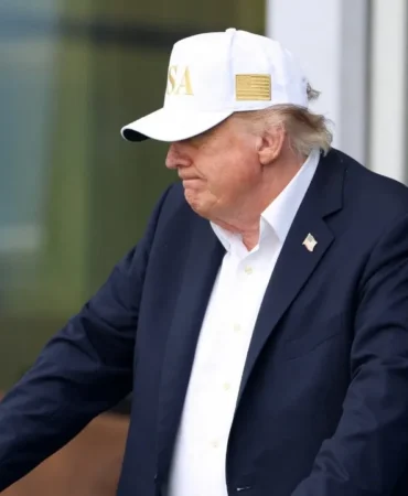 Trump8217in-5-Bin-Dolarlik-Cek-Teklifi-Borclanma-Endiseleri-Artiyor-featured