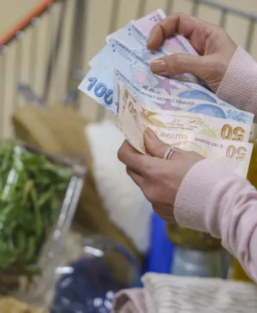 Tüketici Güveni Eylül Ayında 7,5 Yılın Zirvesine Ulaştı 4 Tuketici-Guveni-Eylul-Ayinda-75-Yilin-Zirvesine-Ulasti-featured