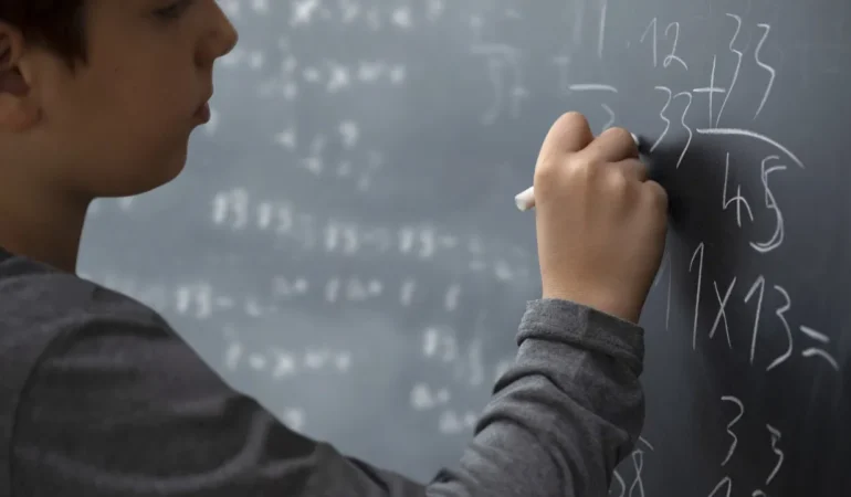Türkiye PISA'da Zirvede: Fen Bilimleri ve Okumada OECD'yi Geride Bıraktı 1 Turkiye-PISA8217da-Zirvede-Fen-Bilimleri-ve-Okumada-OECD8217yi-Geride-Birakti-featured