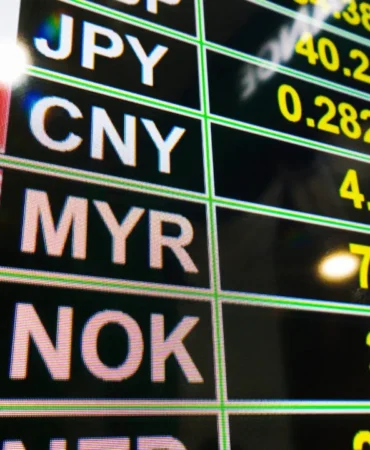Yatirimcilar-Yen-Yerine-Yuan-ve-Kanada-Dolari8217ni-Tercih-Ediyor-featured