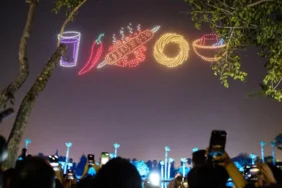 Adana Lezzet Festivali'nde Gökyüzü Dronlarla Şenlendi 5 Adana-Lezzet-Festivali039nde-Gokyuzu-Dronlarla-Senlendi-featured