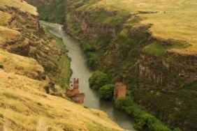 Ani-Koprusu-Yeniden-Insa-Ediliyor-Ihale-Sureci-Tamamlandi-featured