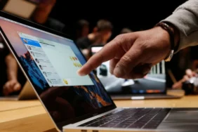 Apple MacBook Pro'ya Dokunmatik OLED Ekran Geliyor 3 Apple-MacBook-Pro8217ya-Dokunmatik-OLED-Ekran-Geliyor-featured