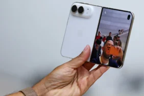 Apple8217in-Yeni-Katlanabilir-iPhone8217u-Talebi-Costurdu-featured