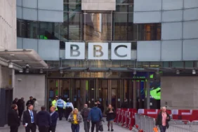 BBC8217de-Kapsamli-Kuculme-Kanallar-Kapatiliyor-Binlerce-Calisan-Etkileniyor-featured