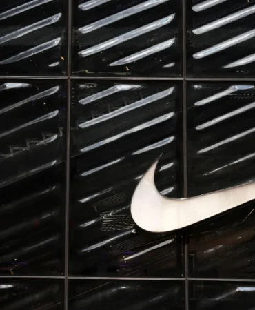Nike'ta İşten Çıkarmalar Yeniden Gündemde: Hisseler Sert Düştü 9 Nike8217ta-Isten-Cikarmalar-Yeniden-Gundemde-Hisseler-Sert-Dustu-featured