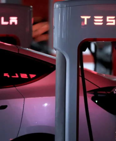 Tesla'dan Sürücülere Acil Durumda Kaçış Özelliği 5 Tesla8217dan-Suruculere-Acil-Durumda-Kacis-Ozelligi-featured